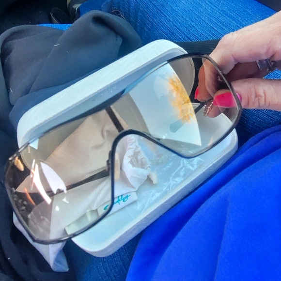 Oakley Dart women's sunglasses - Picture 1 of 4
